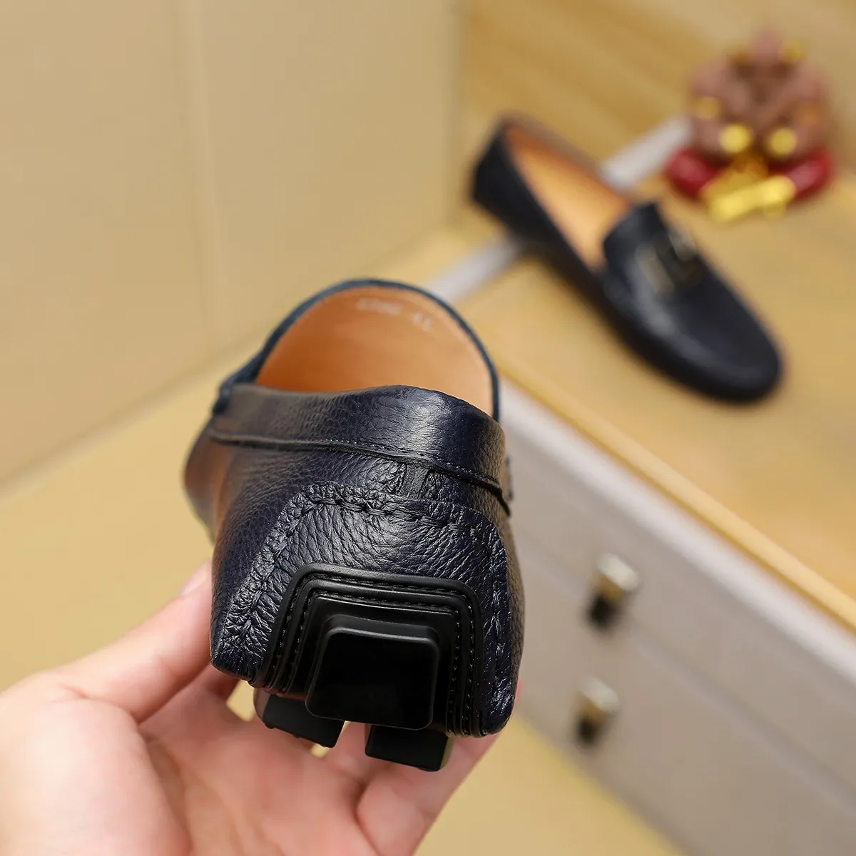 Men's shoes 💰360 💰 LV Louis Vuitton's top-quality Peaches men's shoes 💯Original copy of the official website, the upper is made of imported official website 1:1 material ❌Italian 🇮🇹 cowhide surface, imported pigskin lining. It’s definitely not made with ordinary craftsmanship, it’s the model used by celebrities! The factory’s craftsmanship is designed to create the most perfect shoes for trendy men! Colors available! 38-44 yards